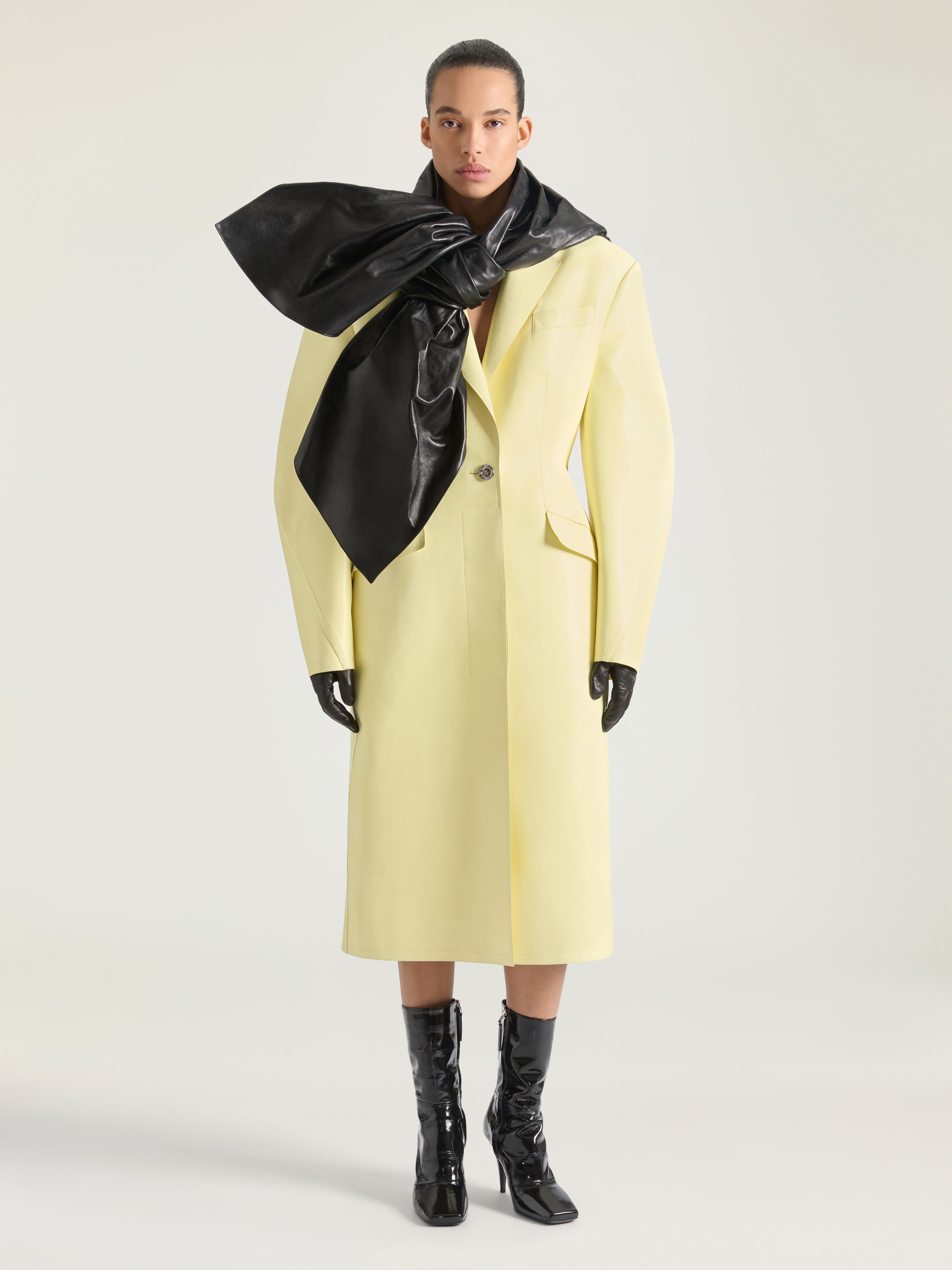 Cocoon fitted coat in leather